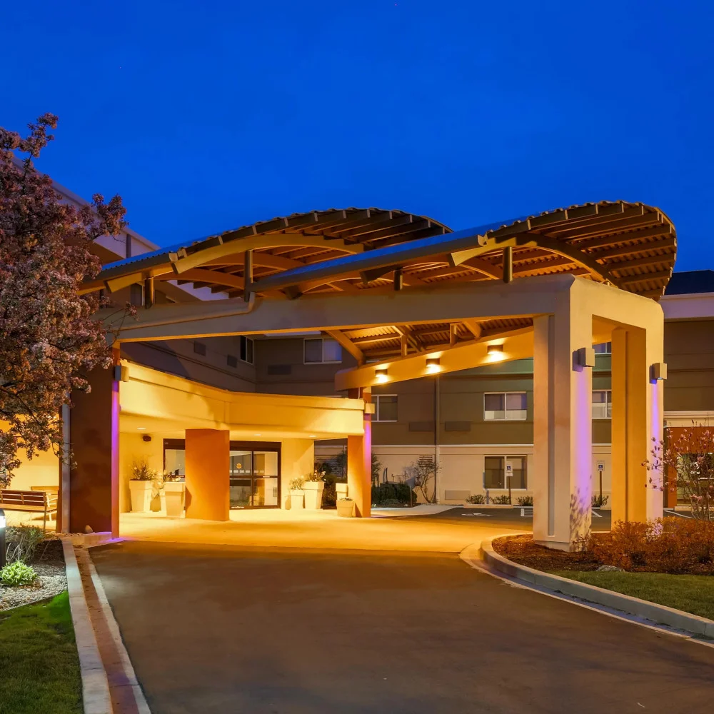 Holiday Inn Express Milwaukee-West Medical Center