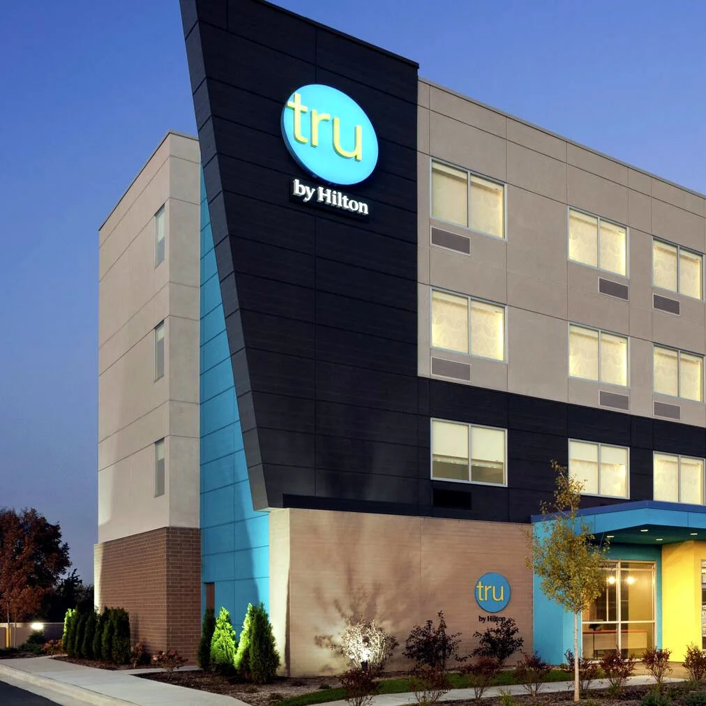 Tru by Hilton Milwaukee Brookfield